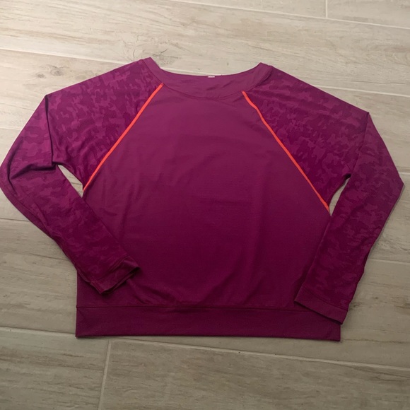NWOT!! Lululemon Run For Days Long Sleeve - Picture 8 of 11